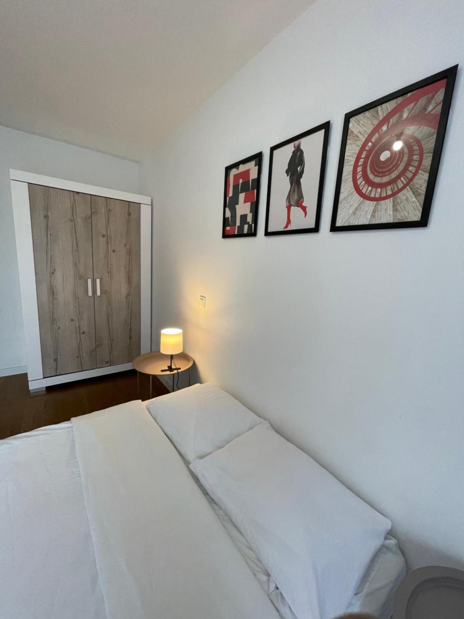 Sweet Escape Paris Centre - 3 Bds- Terrasse - Stade De France - Montmartre سانت أويه المظهر الخارجي الصورة