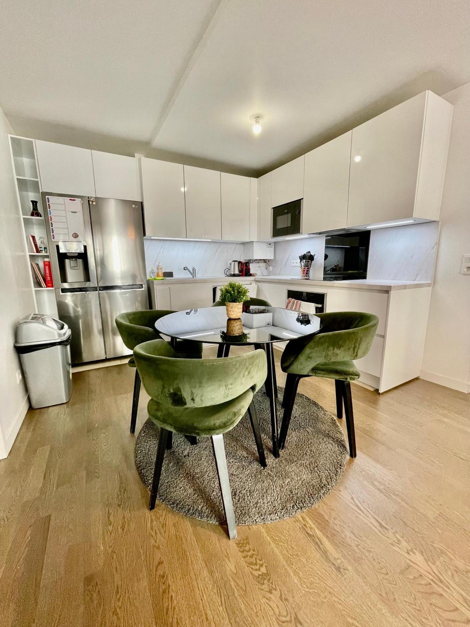 Sweet Escape Paris Centre - 3 Bds- Terrasse - Stade De France - Montmartre سانت أويه المظهر الخارجي الصورة